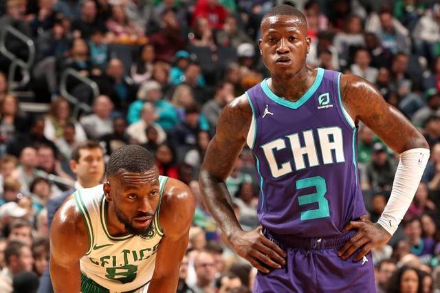 扑稳住了球 扑稳住了球